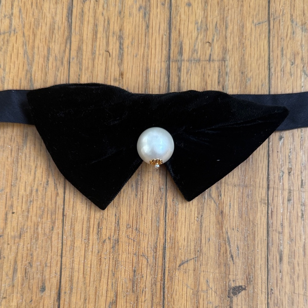 Dolce & Gabbana Men’s Black Velvet Bow Choker with Pearl Accent